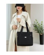 Large Capacity Woman's Sholder Bag - Image 2