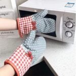 ( ১ পিস ) Cotton Fashion Oven Gloves - Image 5